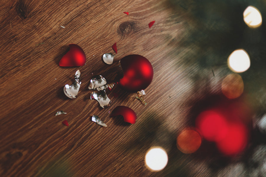 3 TIPS TO PREVENT YOU BEING A BAUBLE BREAKER